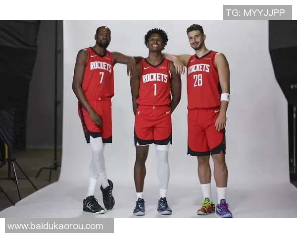 火箭队与小牛队季前赛精彩对决展现新赛季球队实力与战术布局 火箭队与小牛队季前赛精彩对决展现新赛季球队实力与战术布局